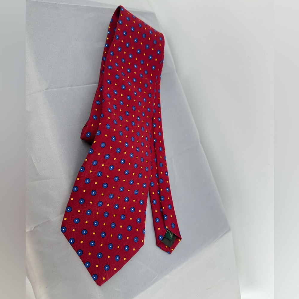 Lauren Ralph Lauren red silk necktie. Red with blue design